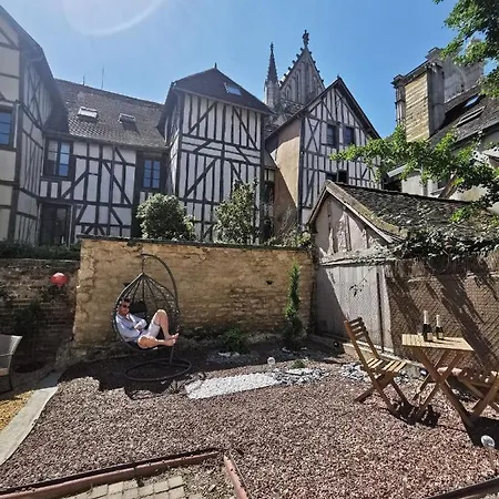 Apartment Le De La Cathedrale - Calme - Jardin - Wifi