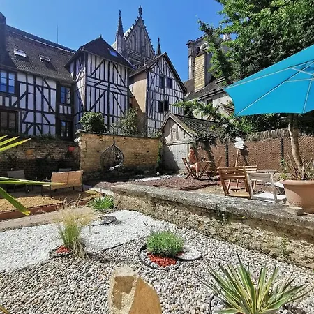 Le De La Cathedrale - Calme - Jardin - Wifi *