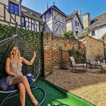 아파트 Le De La Cathedrale - Calme - Jardin - Wifi