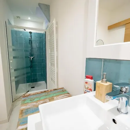 Le De La Cathedrale - Calme - Jardin - Wifi 아파트